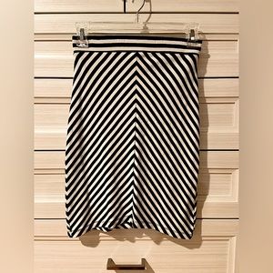 MONTEAU Skirt Black & Ivory Chevron